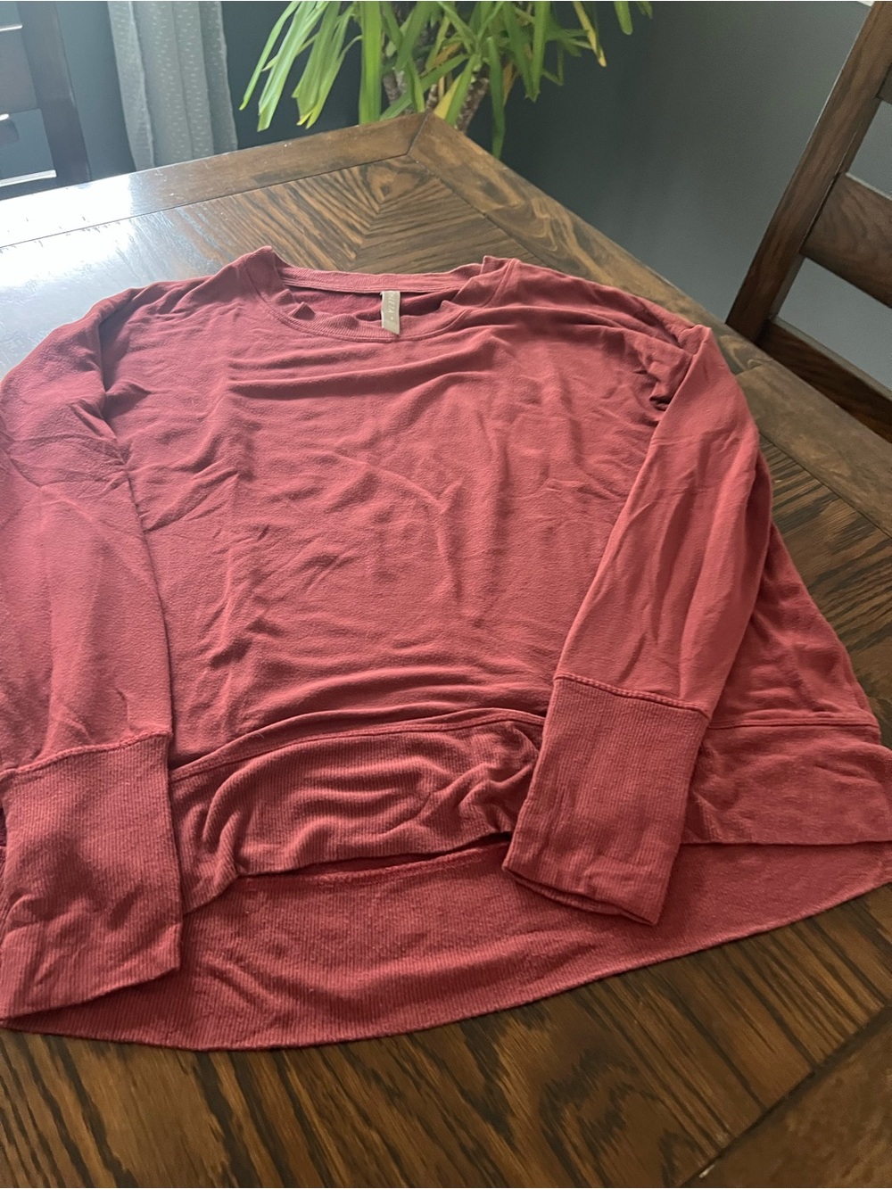 Athleta Round Neck Stretch Knit Pullover Top Solid Burgundy Relaxed # 713